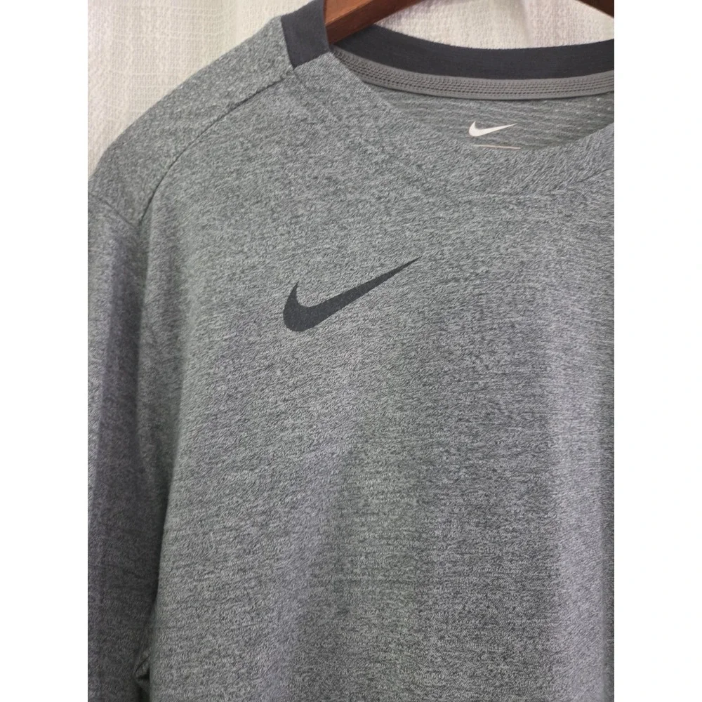 Nike Training Long Sleeve T-Shirt CI4546 Grey/Dark Grey Size Large Athletic